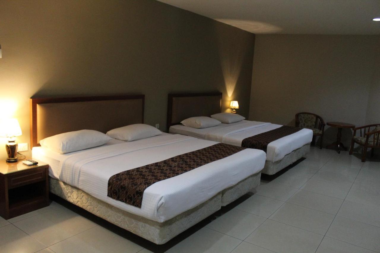 Hotel Palm Inn Butterworth Exterior photo
