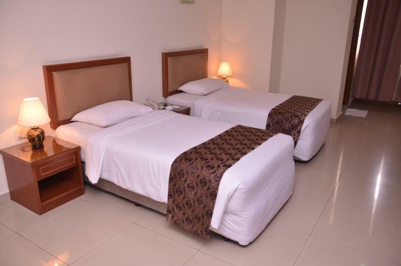 Hotel Palm Inn Butterworth Exterior photo